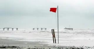 পাঁচ জেলার নদীবন্দরে ১ নম্বর সতর্ক সংকেত জারি